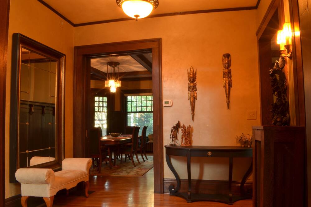 Photo of Livingroom in Merriam Park