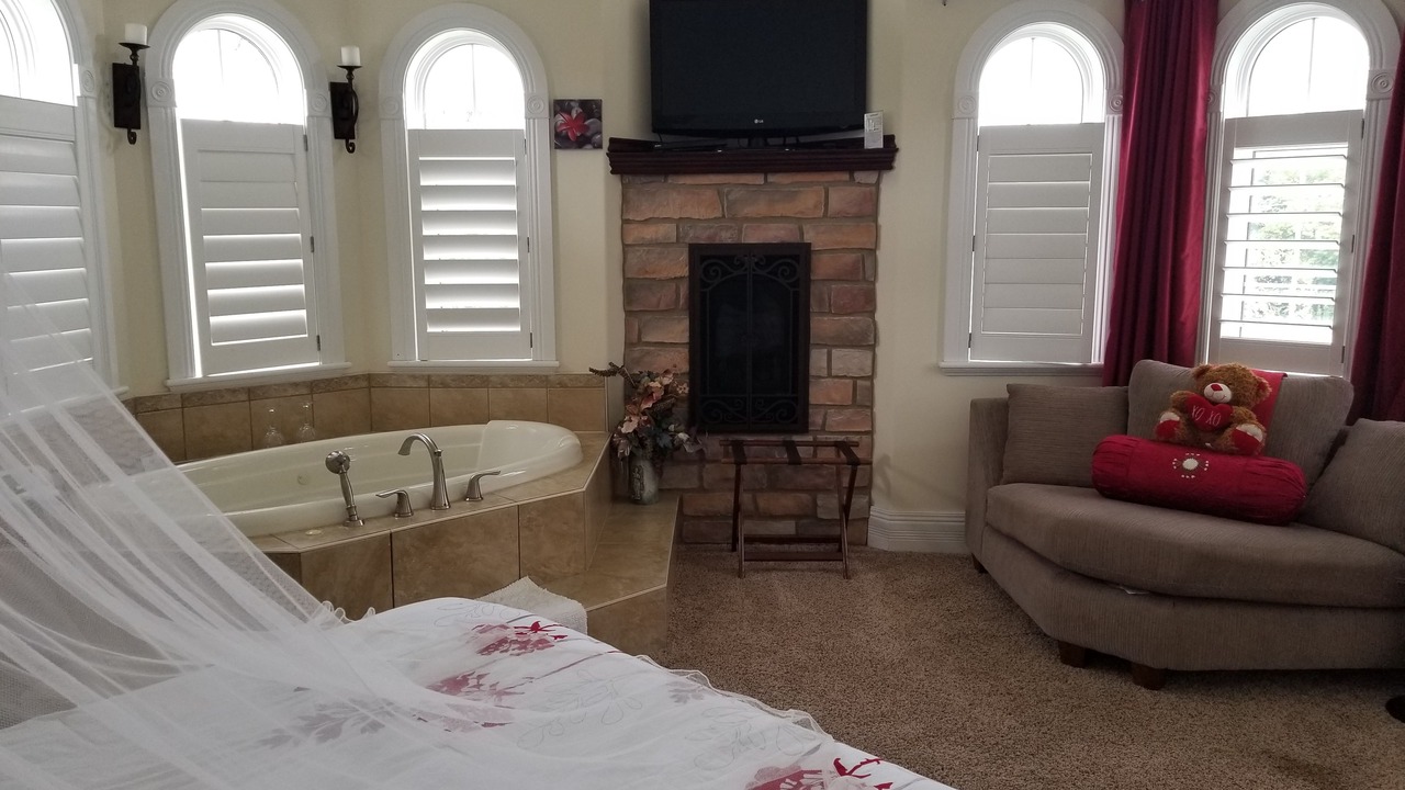 Photo of Livingroom in Lansdowne