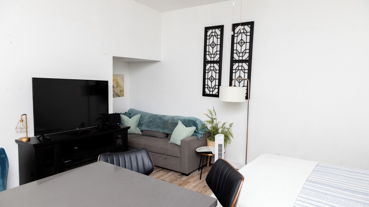 Photo of Livingroom in Brockton Village