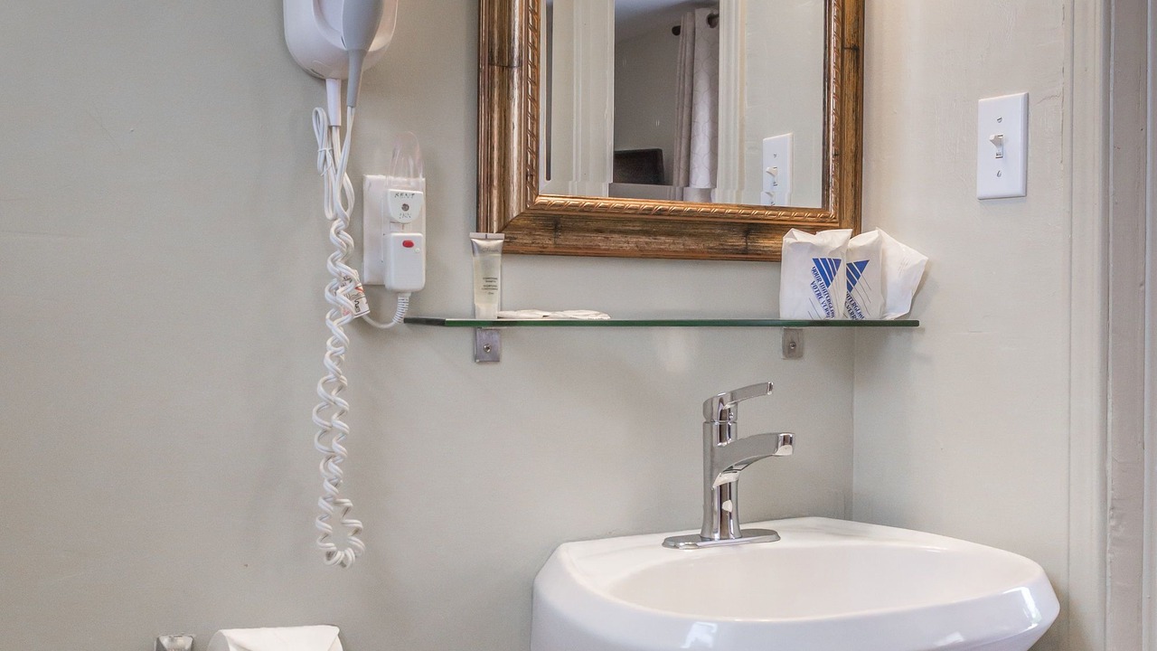 Photo of Bathroom in Lindsay
