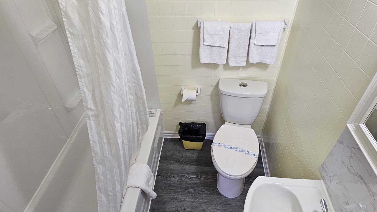 Photo of Bathroom in Wahnapitae