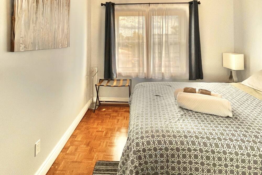Photo of Bedroom in Blake - Jones