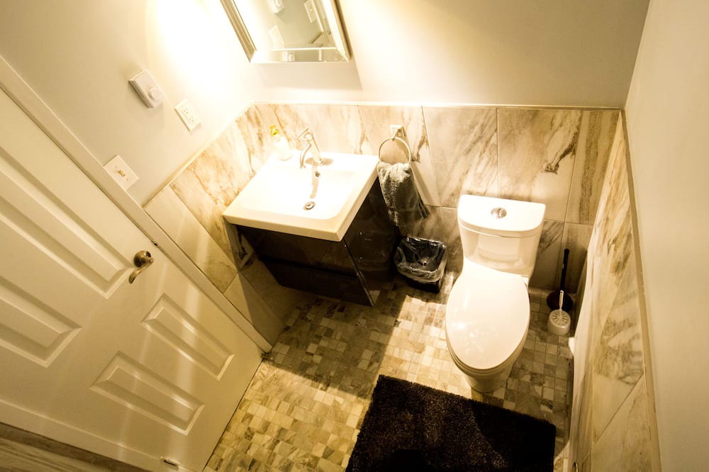 Photo of Bathroom in Blake - Jones