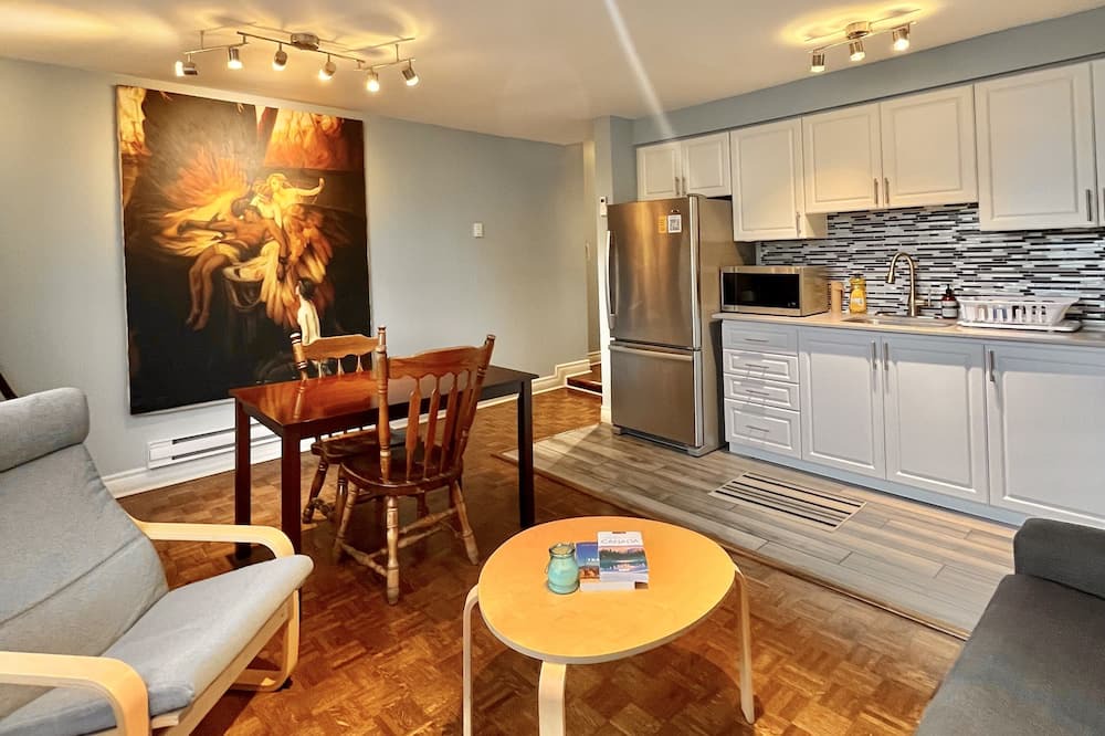 Photo of Livingroom in Blake - Jones