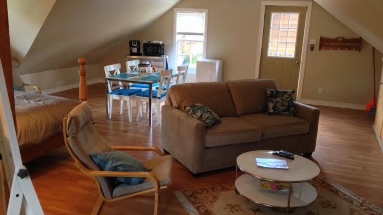 Photo of Livingroom in Merrickville