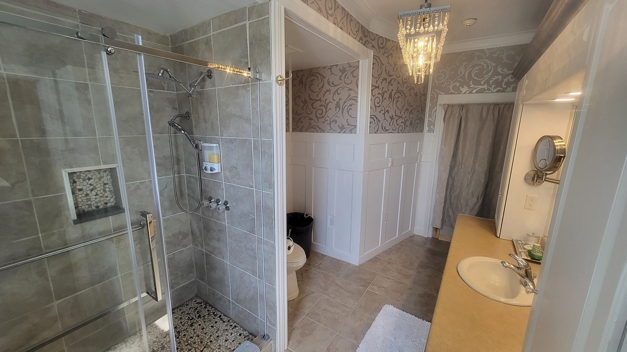 Photo of Bathroom in Tamworth