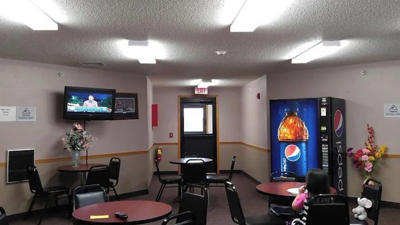 Photo of Bedroom in Le Center