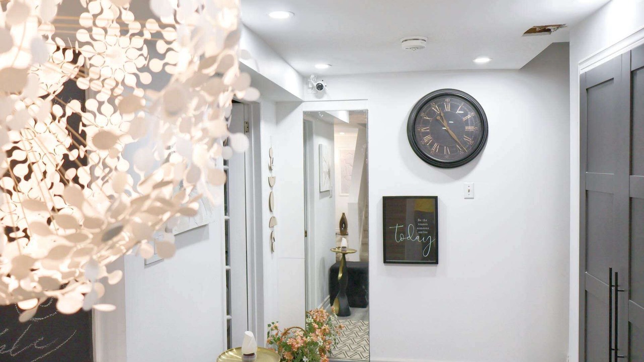 Photo of Livingroom in Glen Abbey