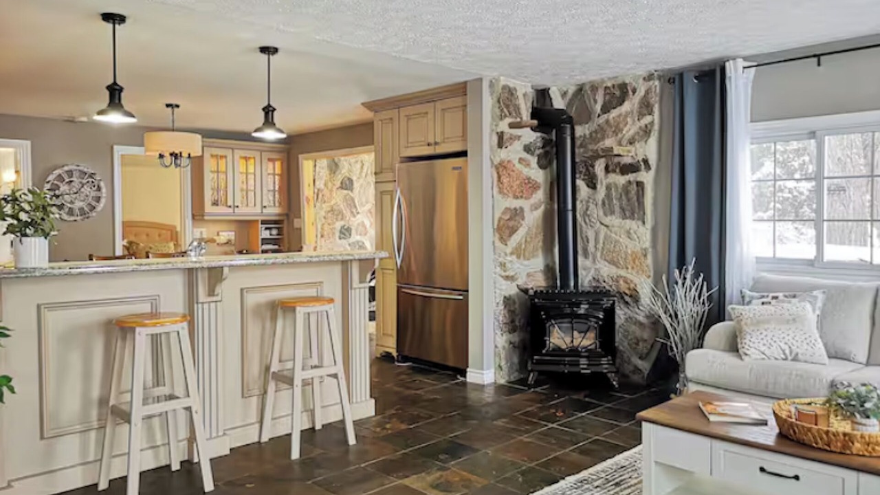 Photo of Livingroom in Walkerton