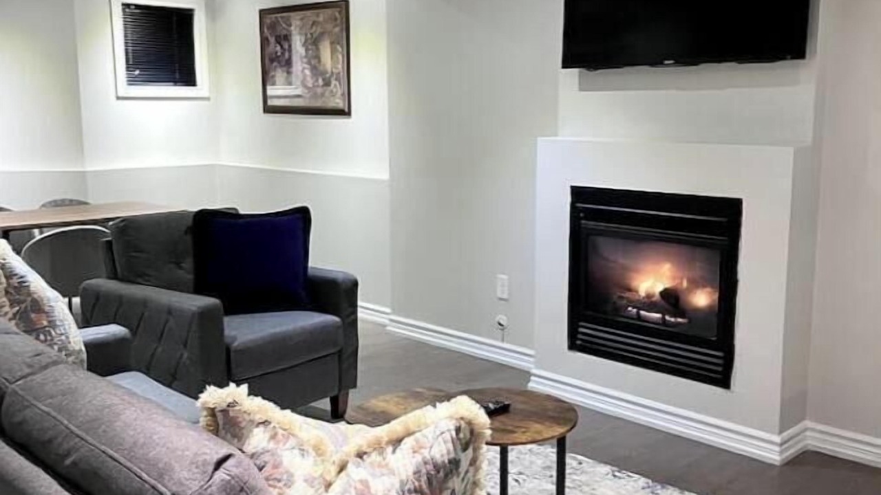 Photo of Livingroom in Durham Region