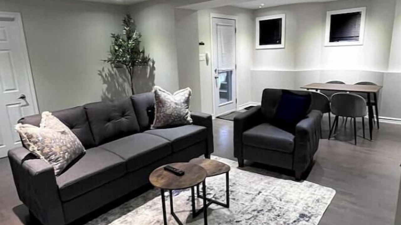 Photo of Livingroom in Durham Region