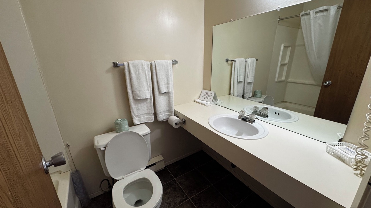 Photo of Bathroom in Marathon