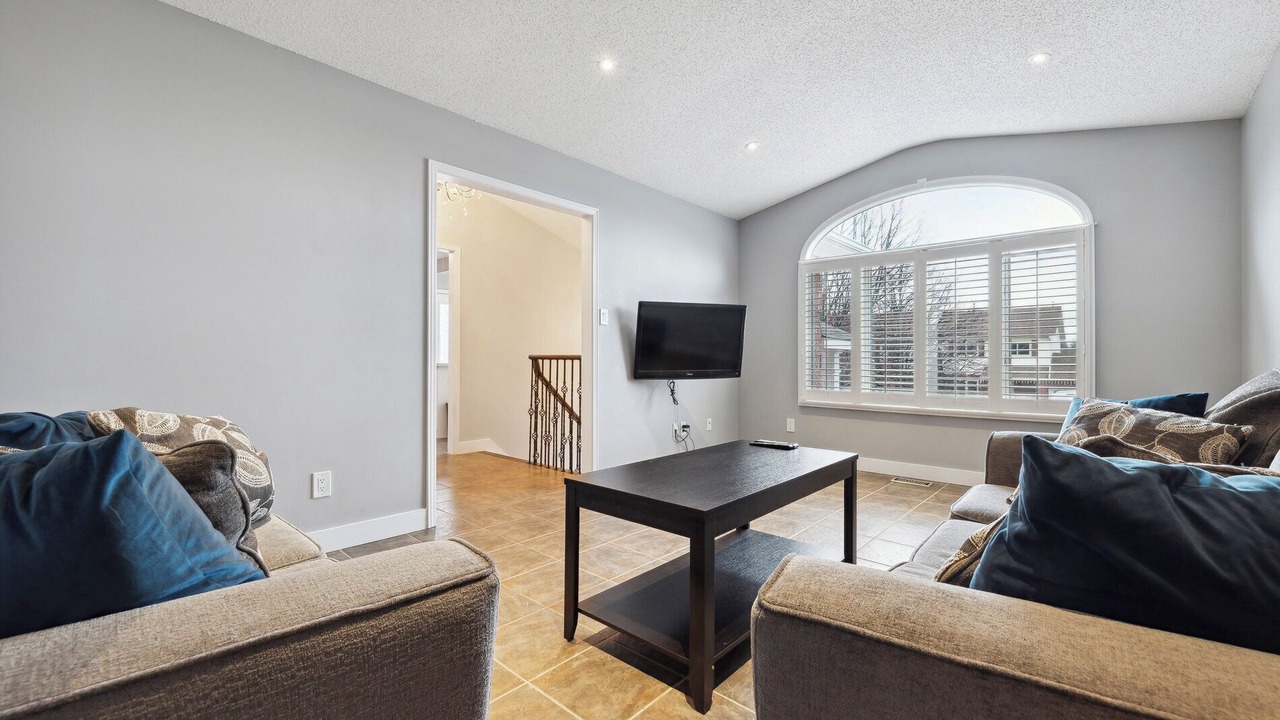 Photo of Livingroom in Courtice