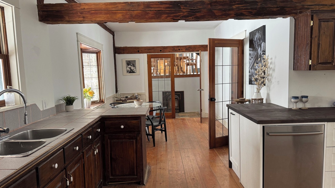 Photo of Kitchen in Caledonia