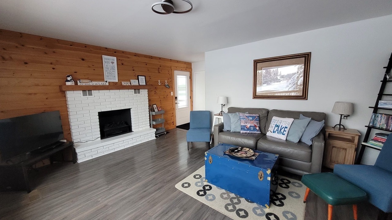 Photo of Livingroom in Perry