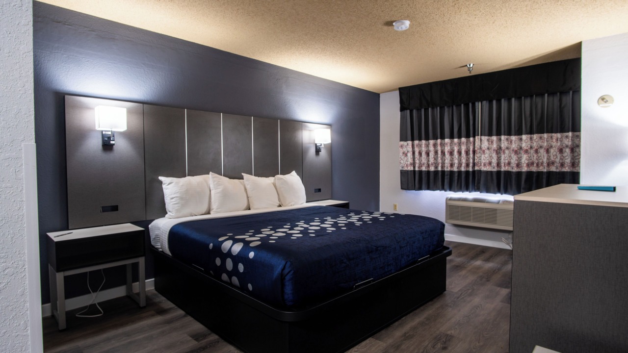 Photo of Bedroom in Eagan