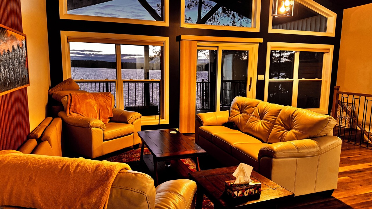 Photo of Livingroom in North Algona Wilberforce