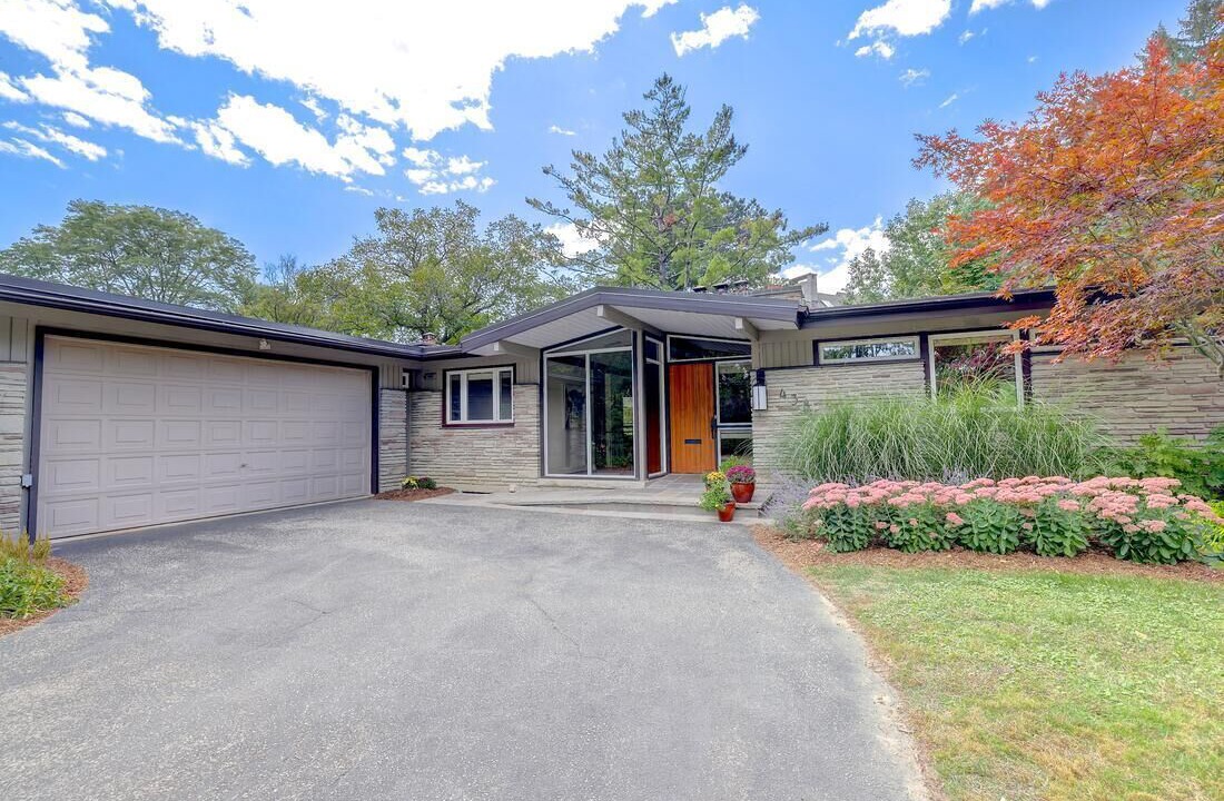 Photo of Outdoor in Clarkson-Lorne Park