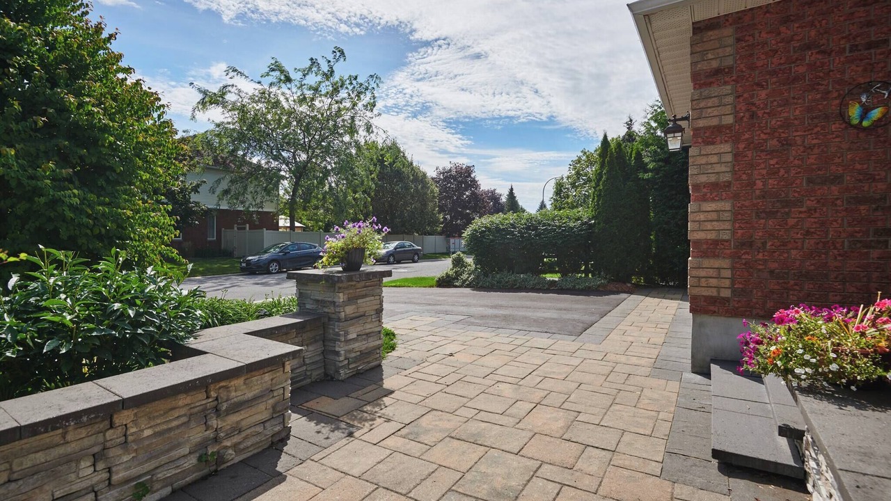 Photo of Outdoor in Bridlewood - Emerald Meadows