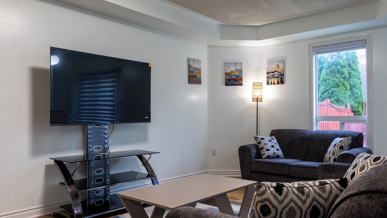 Photo of Livingroom in Meadowvale Village