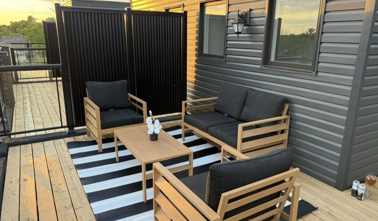 Photo of Patio Balcony in Georgian Bay