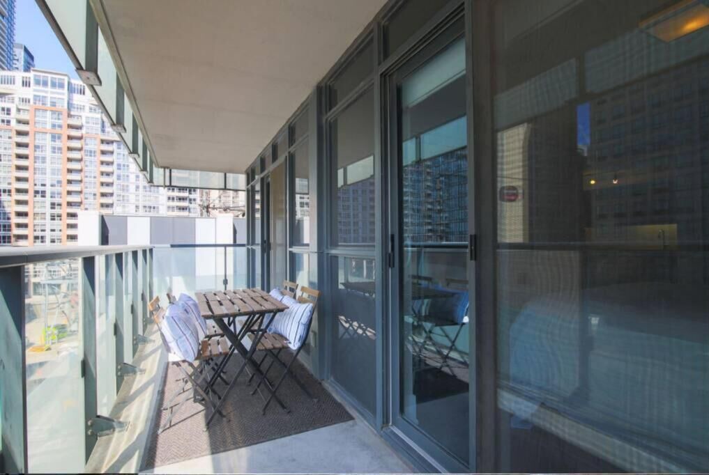 Photo of Patio Balcony in Toronto Entertainment District