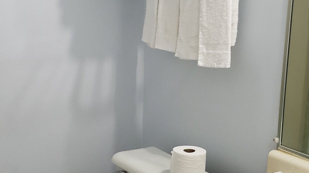 Photo of Bathroom in Niagara Falls