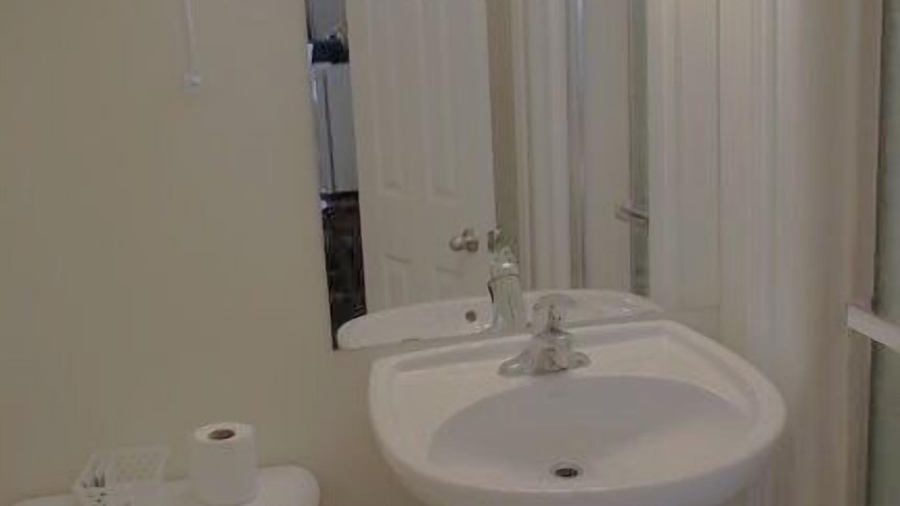 Photo of Bathroom in Niagara Falls