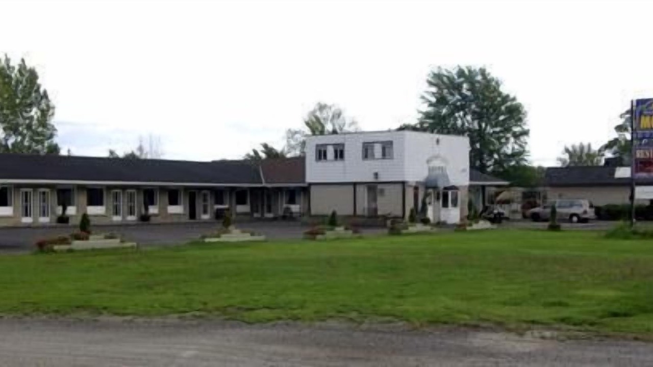 Photo of Buildings in Wainfleet