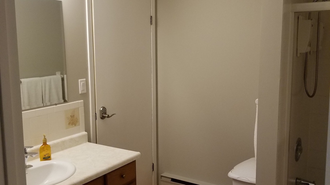 Photo of Bathroom in Port Franks