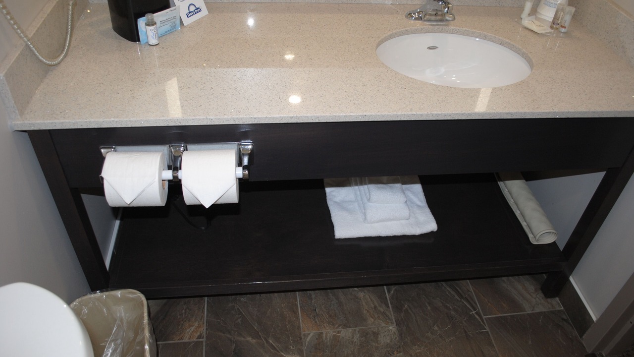 Photo of Bathroom in Lindsay