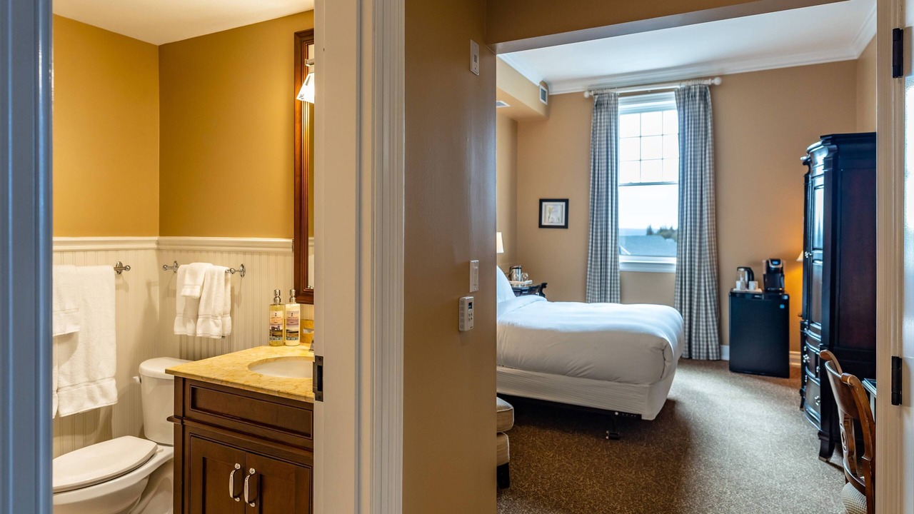 Photo of Bedroom in Kemble