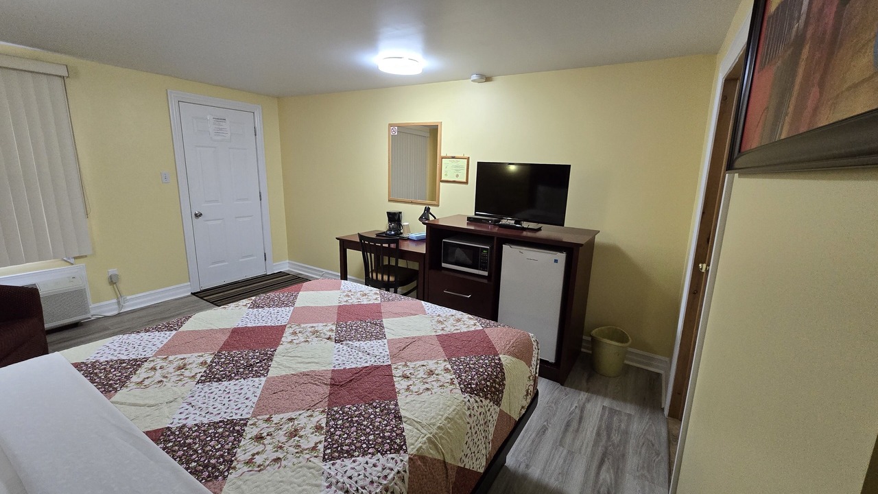 Photo of Bedroom in Deep River