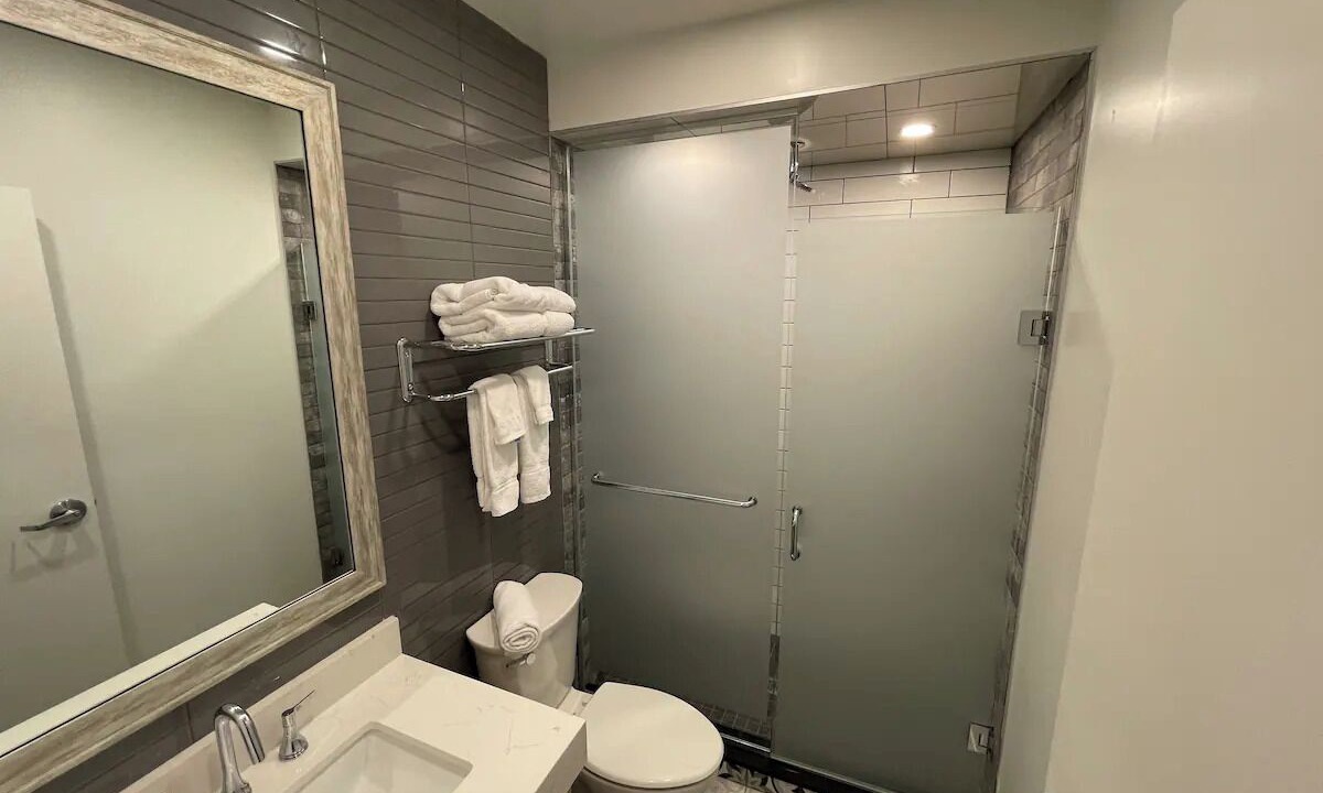 Photo of Bathroom in Grand Bend