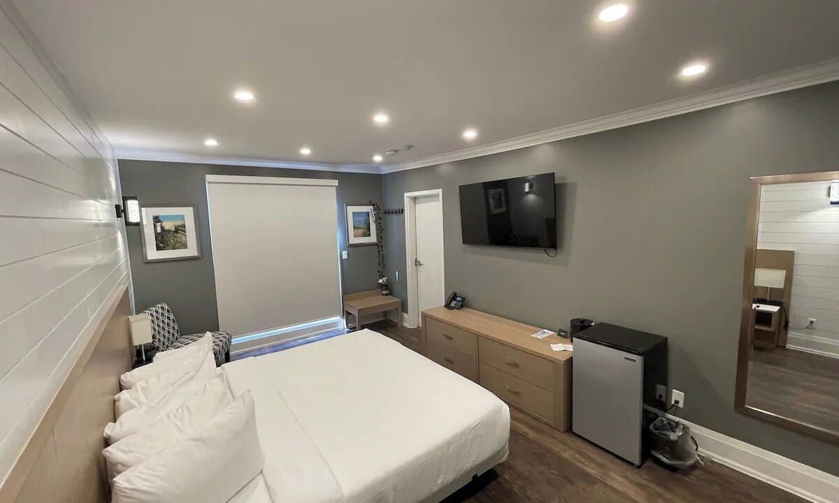 Photo of Bedroom in Grand Bend