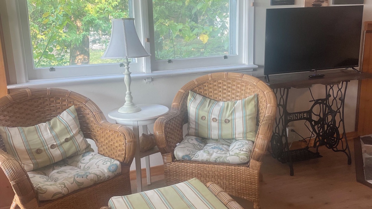 Photo of Livingroom in Waubaushene