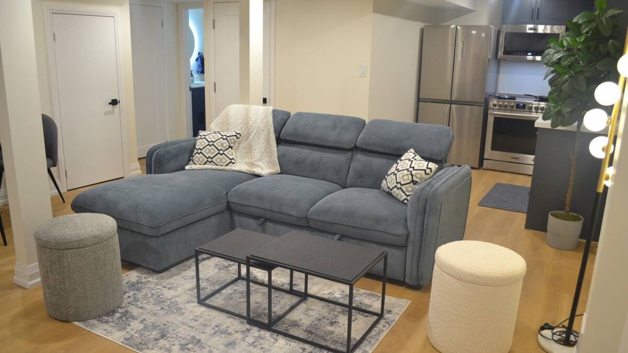 Photo of Livingroom in Erin Mills
