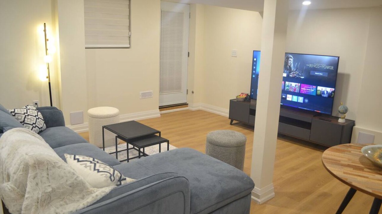 Photo of Livingroom in Erin Mills