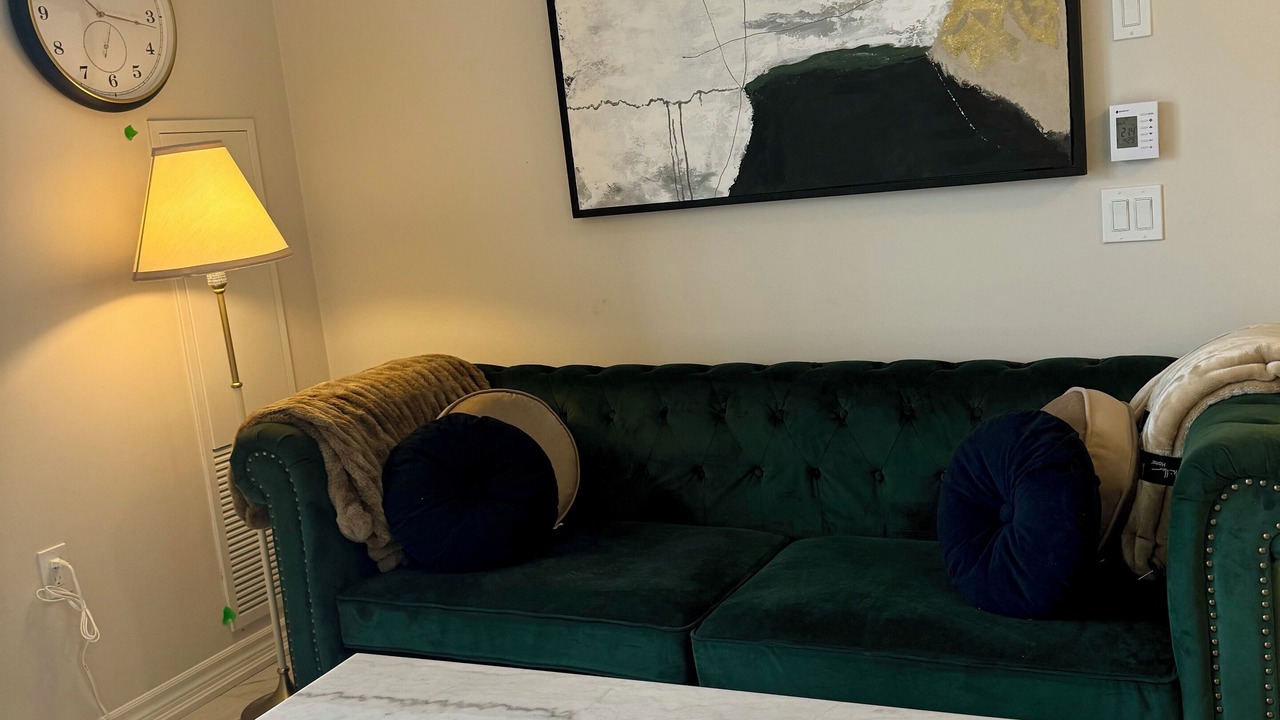 Photo of Livingroom in Ottawa Division