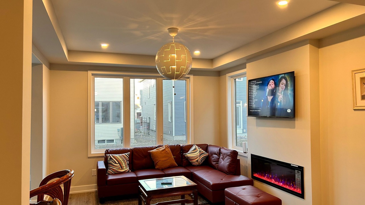 Photo of Livingroom in Ottawa Division