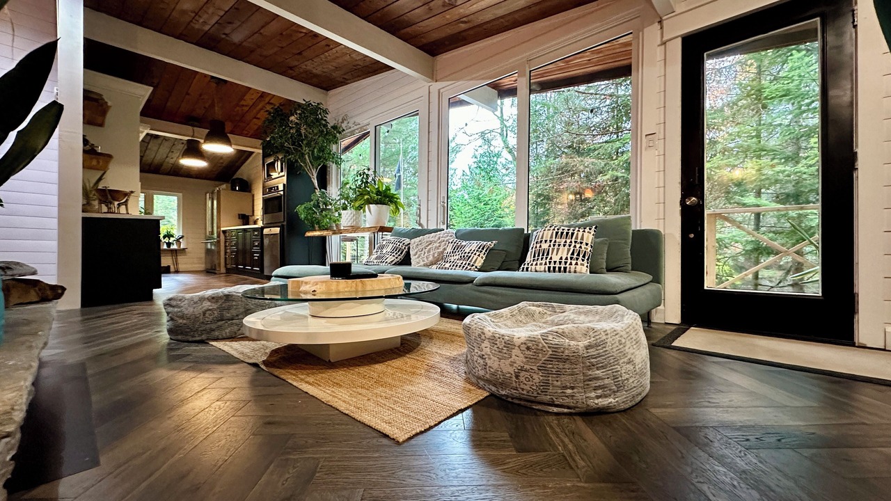 Photo of Livingroom in Bracebridge
