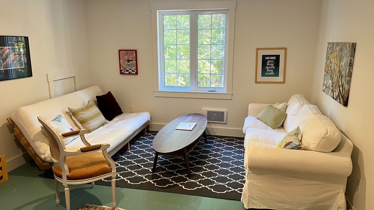 Photo of Livingroom in Frontenac