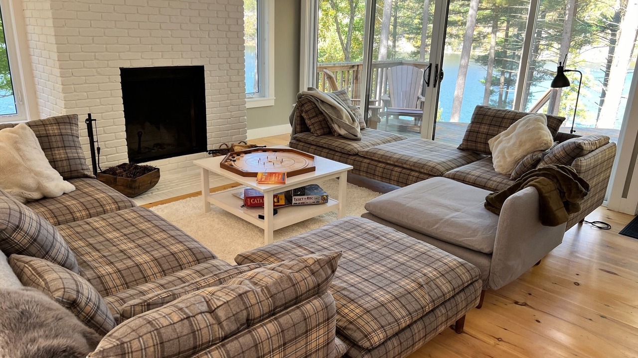 Photo of Livingroom in Frontenac