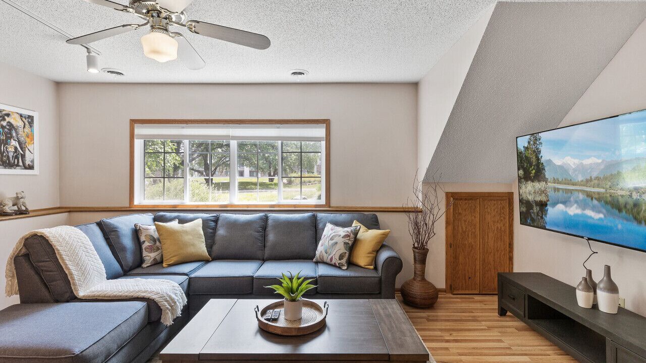 Photo of Livingroom in Burnsville