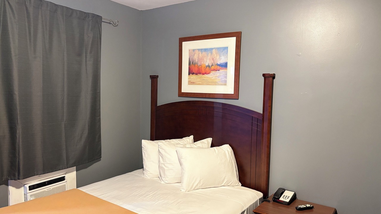 Photo of Bedroom in Sarnia