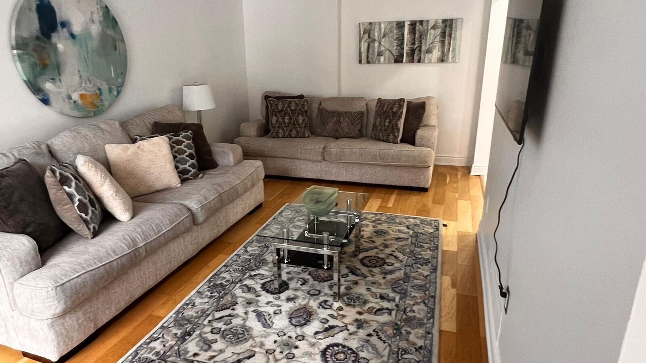 Photo of Livingroom in Churchill Meadows