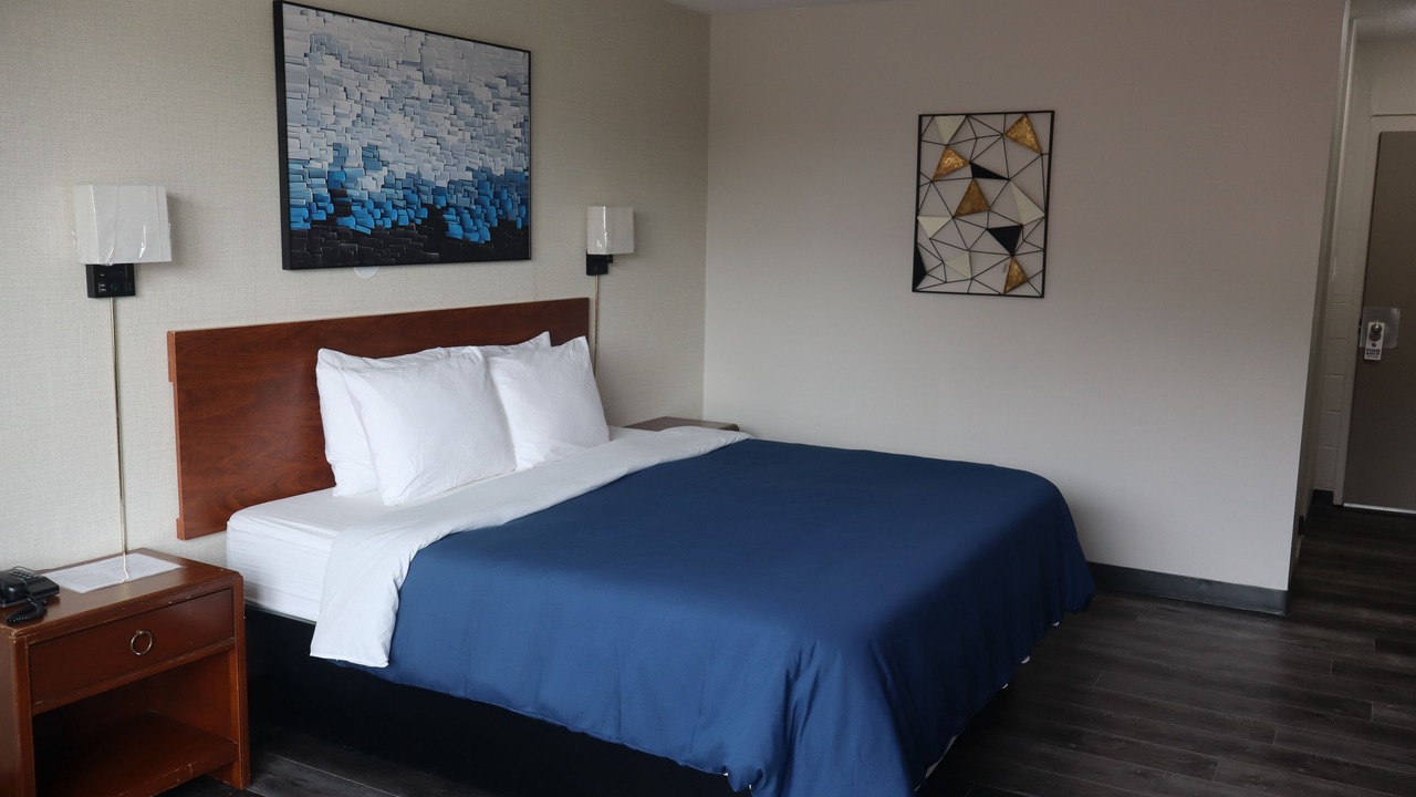 Photo of Bedroom in Parry Sound
