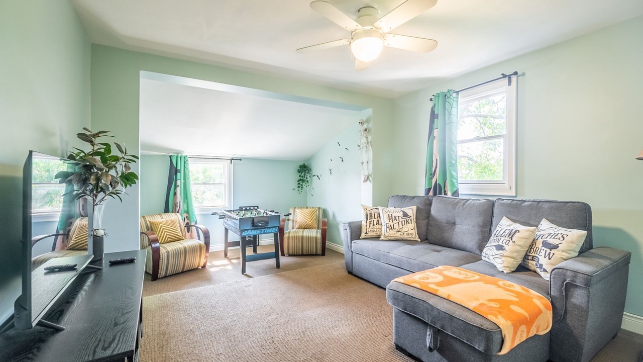 Photo of Livingroom in Little Italy