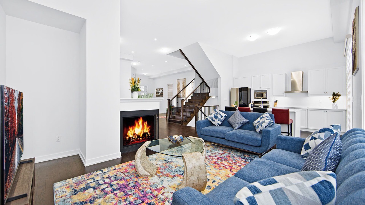 Photo of Livingroom in Durham Region