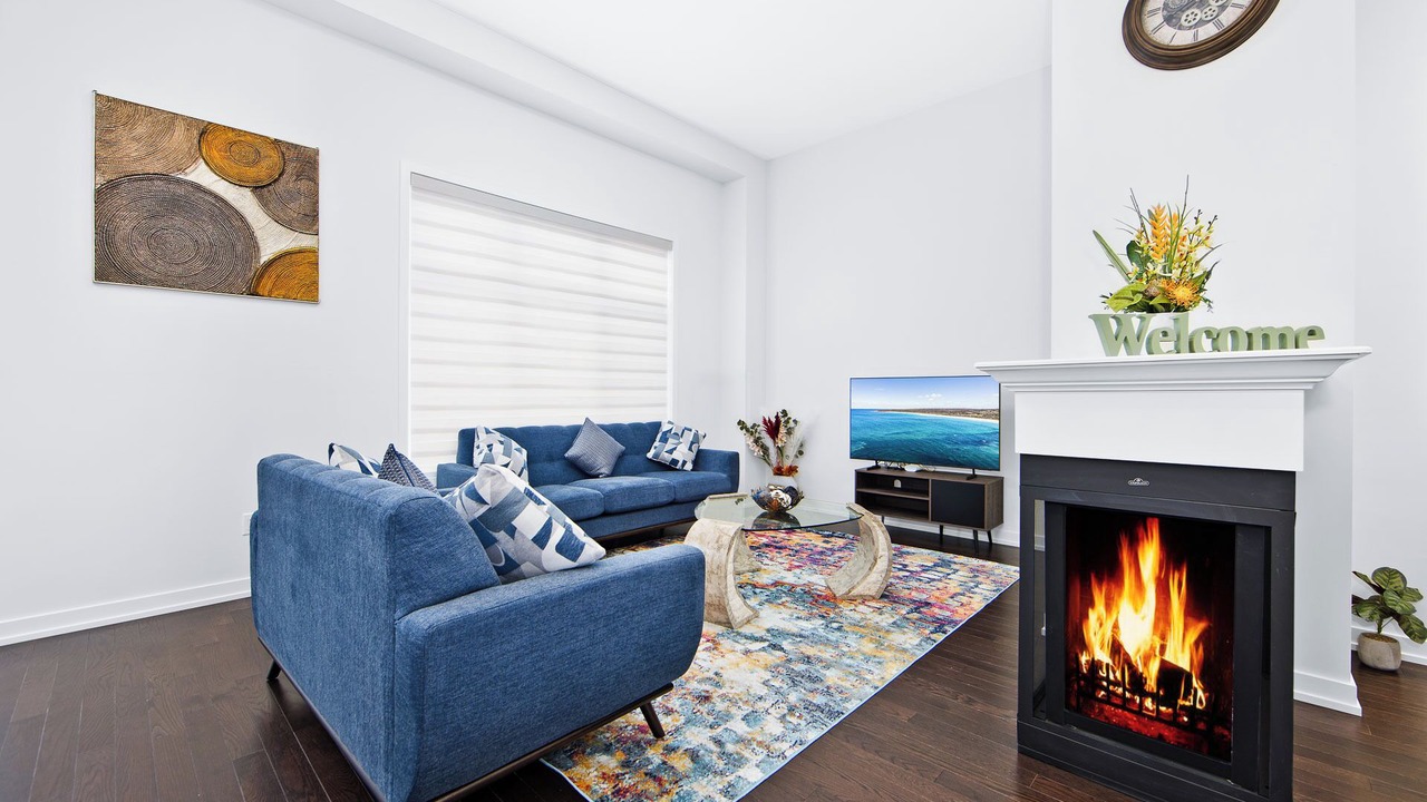Photo of Livingroom in Durham Region